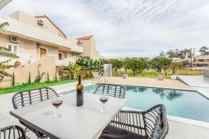 Twins Apartments, Platanias