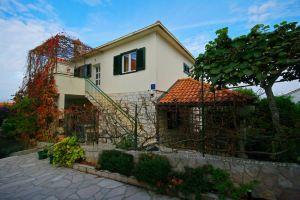 Apartment IT A1 Ita, Island Brac, Postira
