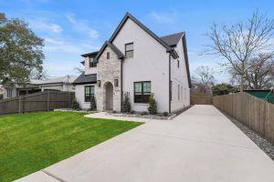Charming new home in downtown, close to shops, dining & more! Apartments, New Braunfels