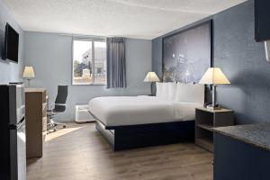 Super 8 by Wyndham Hotel, Fort Wayne