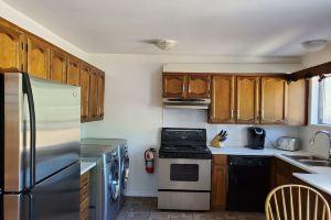Main Street Rooftop 3 Bedroom Condo, Penticton