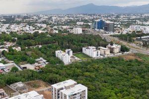 10Min Airport & Homs - Dream Stay - Pool & Gym Hotel, Santiago