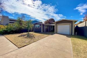 Downtown Cottage walking distance from Medical Center Hospital & Starbucks, Odessa