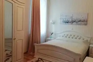 beautiful 2 rooms apartment 1 min khreschatyk st