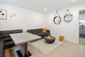 Modern, Bright, Clean 2 Bedroom Suite - Great Location!, Burnaby