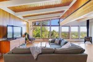 Loft View 53 :: Central Style Apartments, Redding