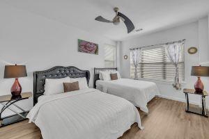 Charming 2-bedroom apartment with Downtown Views, sleeps 6 guests, Austin
