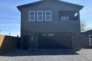 Newly built, 2-bedroom loft, high desert sunsets & mountain peaks, A/C and Wifi, Redmond