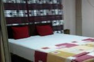 Yanet and Ariel Boulevard Hotel, Havana