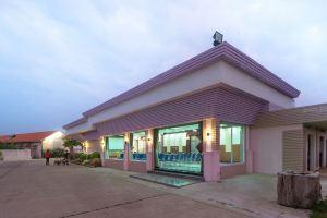 Martina Hotel, Surin City