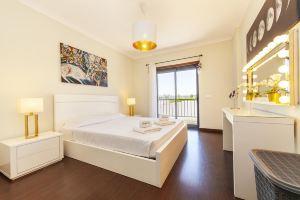 B03 - Luxury 2 Bedroom Near Marina Park by DreamAlgarve, Lagos