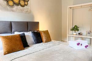 Modern Downtown 3Br by Ahlan Hospitality Apartments, Nazareth