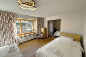 Villa Paula - Luxury Two Floor Apartment, Garmisch-Partenkirchen