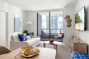 2409 - Spacious 1BR w Balcony & Stunning Views - Pool, Gym, Near Arena & Bayside Apartments, Miami