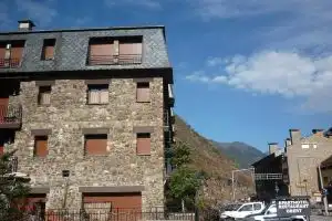 Apartamentos Arans 3000, La Cortinada