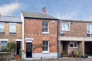 Bright & Spacious 2-Bedroom Jericho House, Oxford