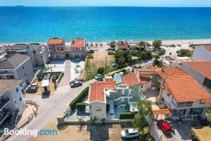 Lafeyra Apartments, Limenaria
