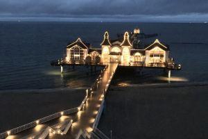 Modern apartment in direct beach location / POOL /sauna /W-LAN, parking included, Ostseebad Sellin