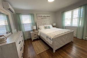 Beautiful 2 Bed Apt w/ Parking & Beach Passes - Walk to Beach, Rides, Waterpark Apartments, Seaside Heights