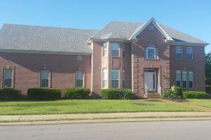 David's Fun House - Sleeps 24. Pool Table, Ping Pong, Piano.5 Bedrooms, 3 Baths, Murfreesboro