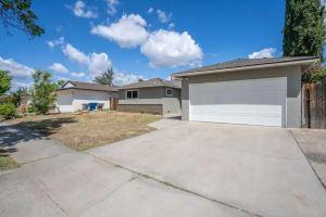 Fresno House | Pool | Fire Pit | Garage | 3/2:Wow!, Fresno