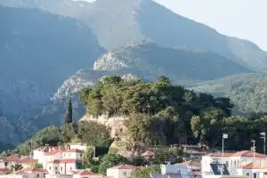 Cozy Flat on the Main Square, 10Min to the Sea Apartments, Kalamata