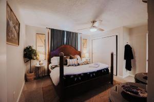 Cowboy Den+Hot Tub+Game Room+Pet Friendly+No Pet Fee!, Albuquerque
