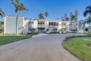 Sleek Coastal Abode 1 Block to Beach! Hotel, Naples