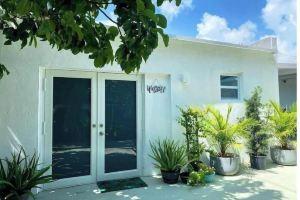 Charming Studio in the Heart of, Miami