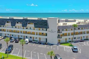 Beach Condo - Oceanfront Gem! Apartments, Ormond Beach