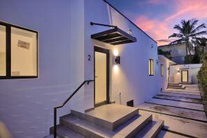 Nice Remodeled Villa 2 in, Miami