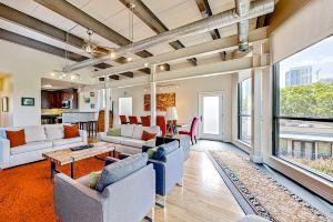 City-View Penthouse on West 6th Street Near Restaurants & Parks - Dogs OK, Austin
