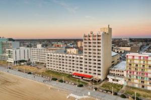 Ocean Sands Resort, Oceanfront, by Vacatia, Virginia Beach