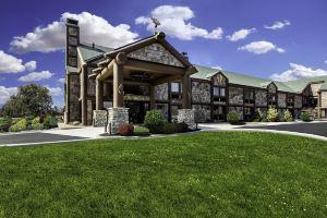 Bass Pro Shops Angler's Lodge, Springfield