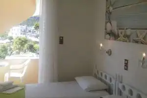 Bedroom Two Steps from Beach, Agia Marina