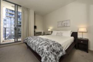 Accommodate - Metropolitan Hotel, Canberra