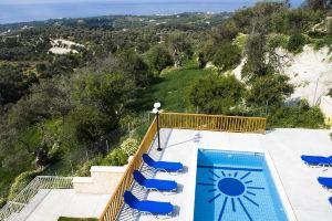 Holiday House for 8 Persons, with Swimming Pool, Adelianos Kampos