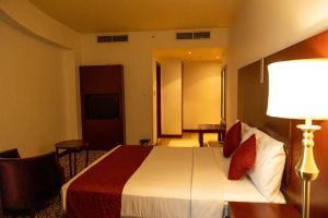 Mra Grand Hotel, Dubai