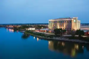 Embassy Suites East Peoria Hotel and Riverfront Conference Center