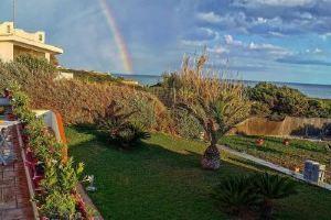 Travelliving - Casa Vacanze Villa Ida, Beachfront, Punta Braccetto