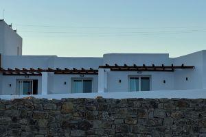 The Blue of Mykonos Hotel, Psarou