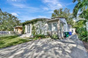 Stylish 3-Bedroom Retreat Prime Location Modern Amenities, Miami