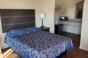 Mayfair Inn Airport, Ontario