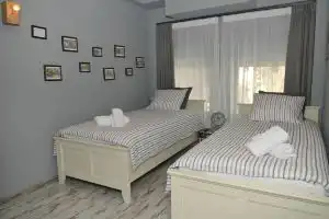 Lovely 2-Bed House in, Kavala