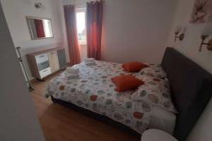 Apartments Dobrila - Superior Two Bedroom Apartment with Terrace and sea view - B2, Zavala