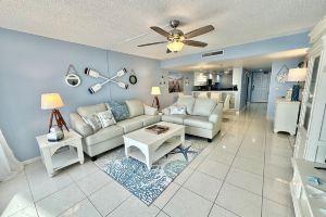 Dreams Come True! Charming 2-bedroom beachfront condo in delightful, Ormond Beach