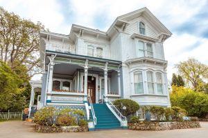 Amethyst Inn, Victoria