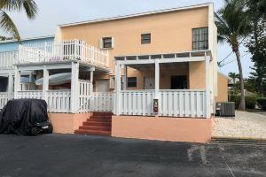 Kawama Yacht Club-Oceanfront Resort-Private Beach, Key Largo