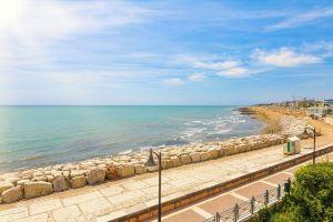 Perfect Sea View in the Heart of’s Center with Private Parking Hotel, Caorle