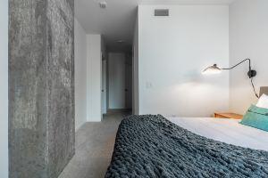 2BR | Pool, Gym, Rooftop | | Sophari A Apartments, Bellevue